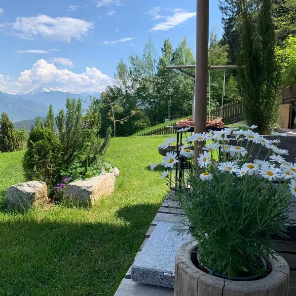 Villa Waldrand with Merano view, hotel in Lana