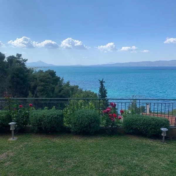 Amfiteatrico Sea View - Oropos - Attiki、Markópoulon Oropoúのホテル