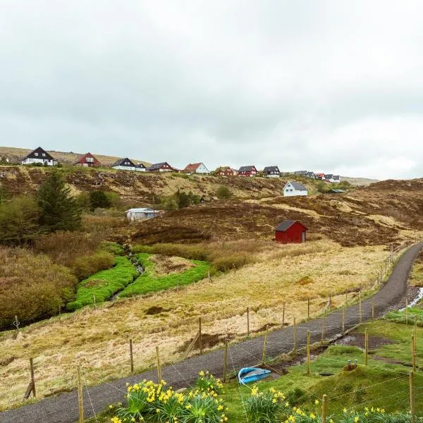 4 BR Home in Tórshavn with Balcony and Parking: Hoyvík şehrinde bir otel
