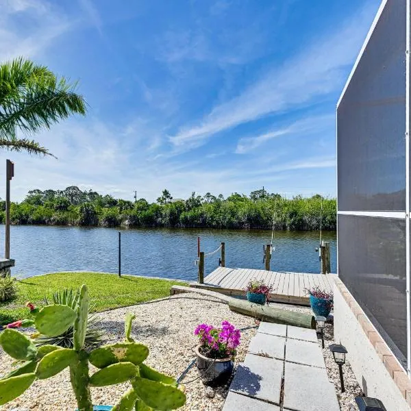 Heated Pool w/ Canal Views: Port Charlotte Home, hotel em Port Charlotte