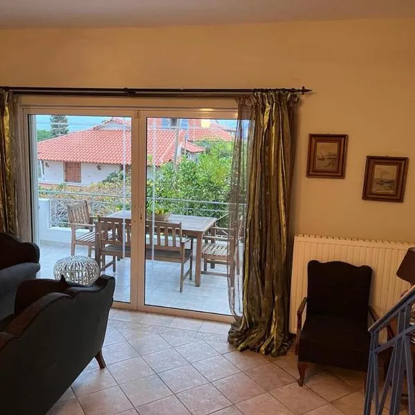 Villa V, hotel in Artemida