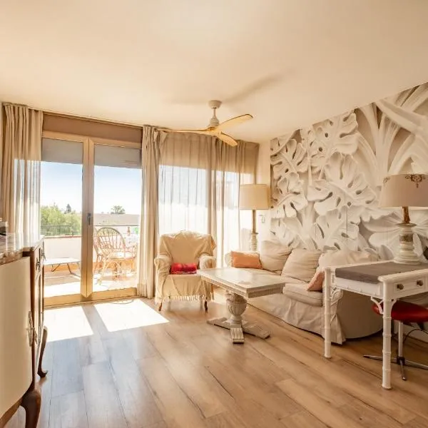 encantador apto en la playa, hotel in Comarruga