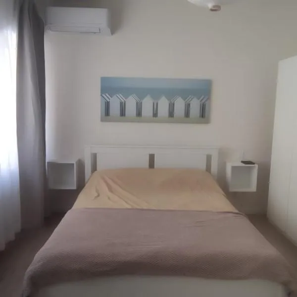 Ariminum Suite - Minimalism and class in the historic center، فندق في ريميني