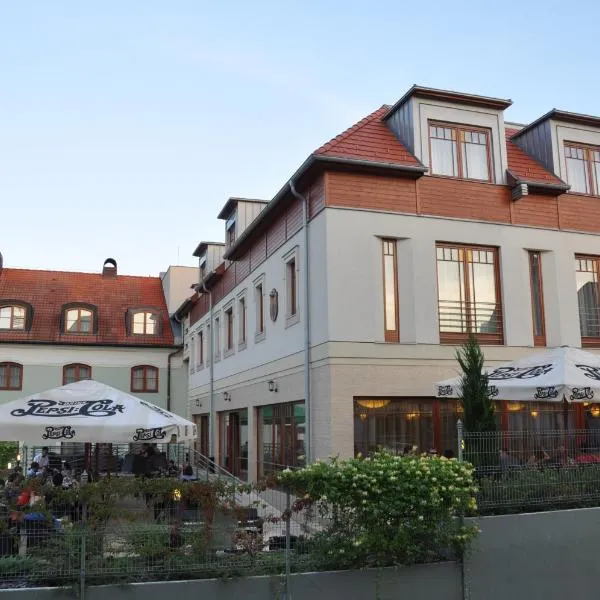 Hotel Három Gúnár, hotel v destinaci Kecskemét