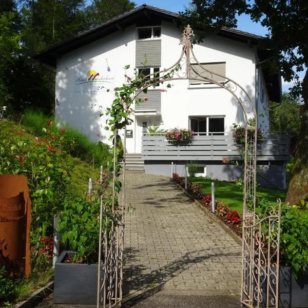 Hotel Wanderlust B&B, hotel v destinaci Gernsbach