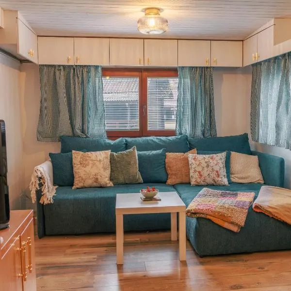 Honeydew Cottage in camp Terme Čatež, hotel v destinaci Čatež ob Savi