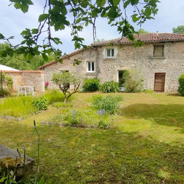 Les Murmures de Charente, hotel em Villiers-le-Roux