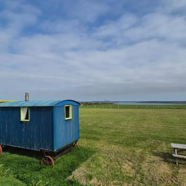 Coast Path Camping, hotel in Saint Ishmaels