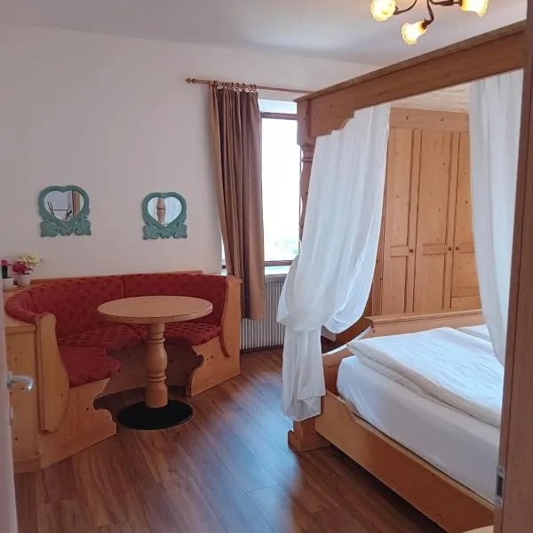 la fonte, hotel v mestu Sporminore