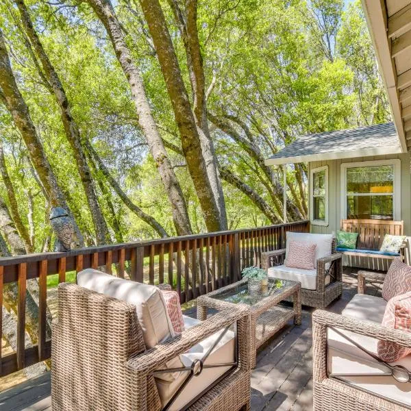 Yosemite Home Base Community Perks and Lake Access!, hotel in Groveland