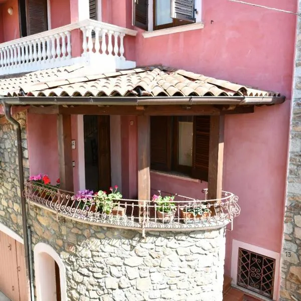 Da Minnia, hotel v destinaci Orgosolo