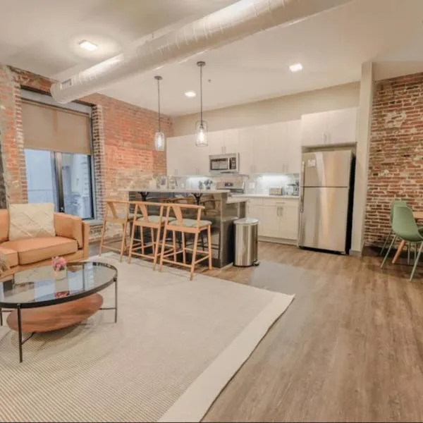 Chic Modern 2 bed Apartment with Exposed Brick, viešbutis Bostone