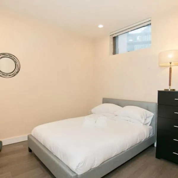 Newly Designed Loft - Fast Wifi - Pet Friendly โรงแรมในบอสตัน