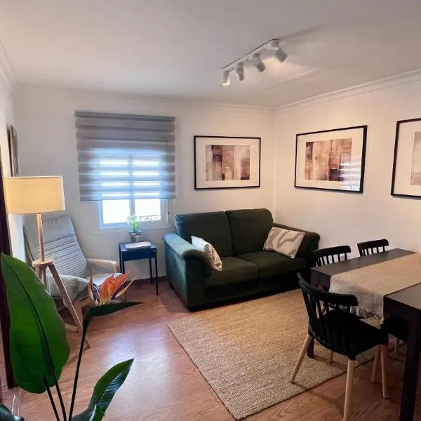 Cozy Historical Andalusian 3BR House Peachy Stays, hotel v mestu Mijas