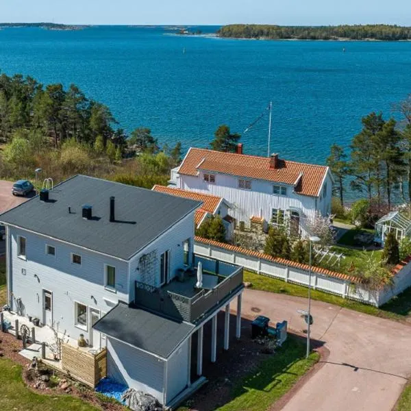 House with sea view in Mariehamn, hotel in Mariehamn