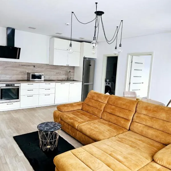 3 rooms 2 bedrooms apartment with garden, hotel v destinaci Kaunas