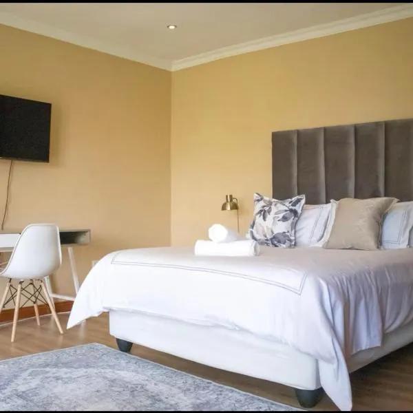 Private Room Kosmosdal, hotel in Centurion