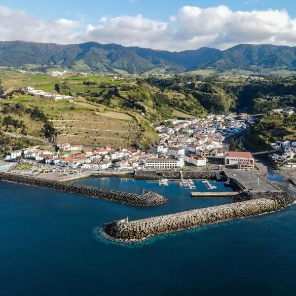 Lia's House, hotel di Povoação