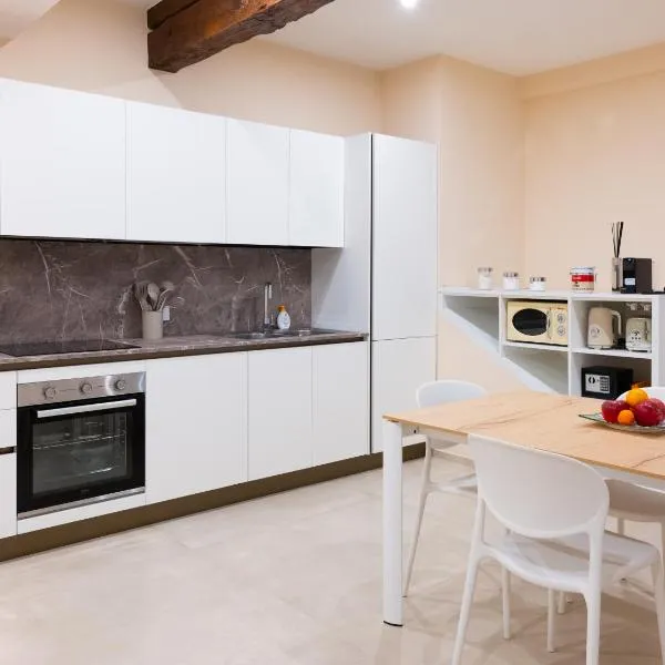 Residenza Dante Suite storica nel cuore di Asolo, hotel v destinaci Asolo