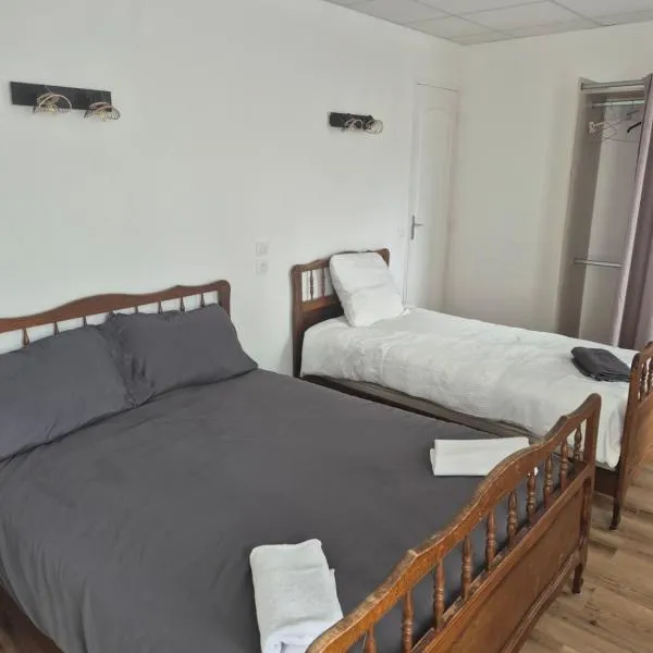Hôtel du Centre, hotel em Champeix