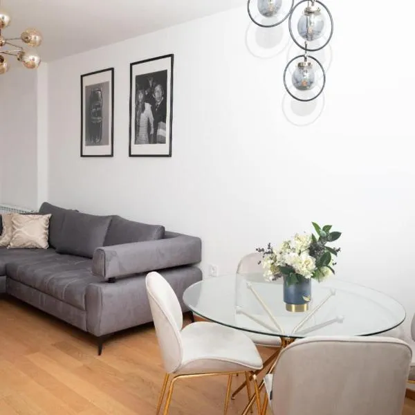 Birkin Casa- Prime Location, hotel in Novi Sad