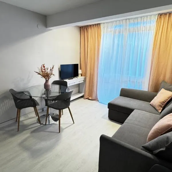Уютные апартаменты с кондиционером и бассейном, hotel in Fanals de Aro