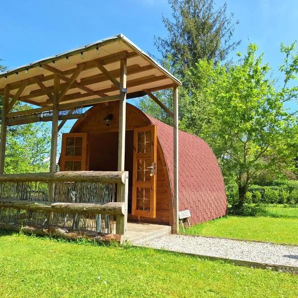 La Pointe Camping, hotel v destinaci Chateaulin