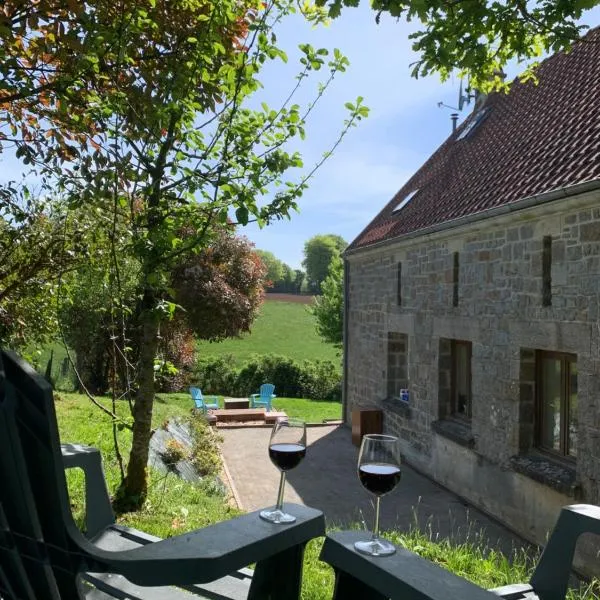 Gîte des Pommiers avec terrain de pétanque, hotel v destinaci Le Fresne-Poret
