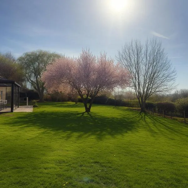Quiet and good location apt, viešbutis mieste Peltre