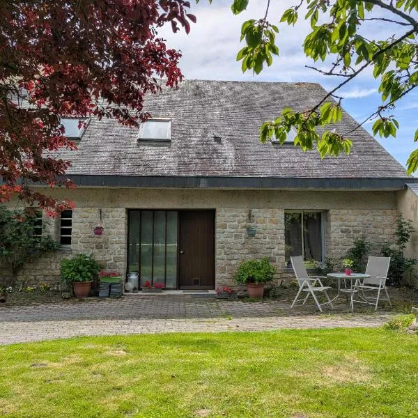 A l'ombre du Mont Saint Michel - Bed & Breakfast, Chambres d'hôtes、ユイヌ・シュル・メールのホテル