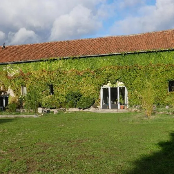 Ancienne Bergerie du Viala - Silent Nature, hotel in Cornus