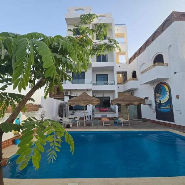Flower of life guest house, hotel in Luxor