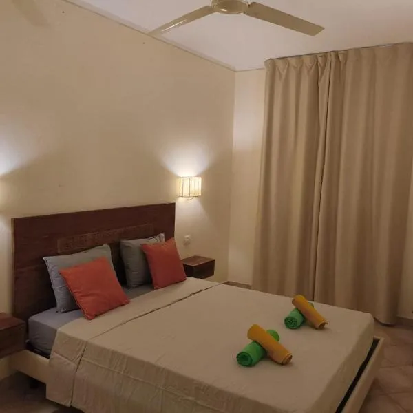 Marialva Tropical T2, hotel em Santa Maria