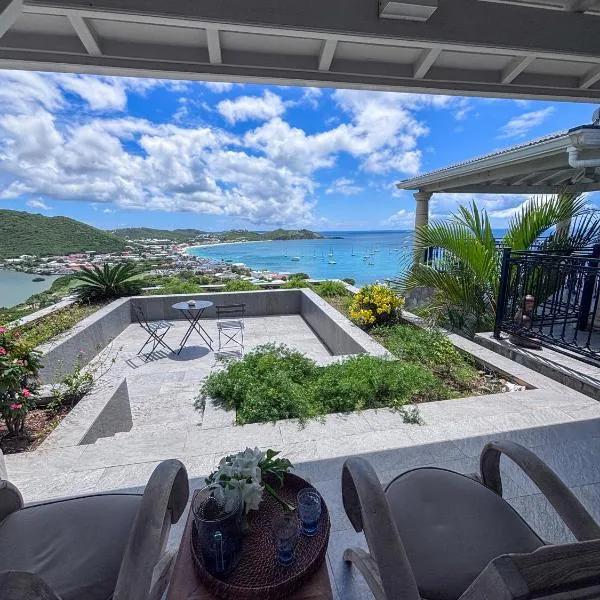 Carribbean Hill - Stunning View and infinity pool, מלון בגרנד קז