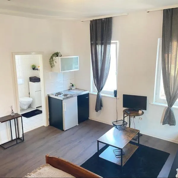 Junges Wohnen zwei, hotel v destinaci Weikersheim