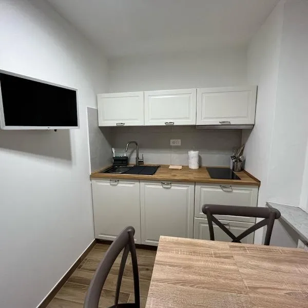 Mini Apartment in Niguarda, hotel in Milan
