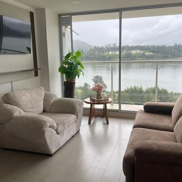 Apartamento con vista al lago Sochagota, hotel in Paipa