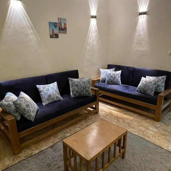 Luxe Nest Guest House Apartment 102, hotel v destinaci Luxor