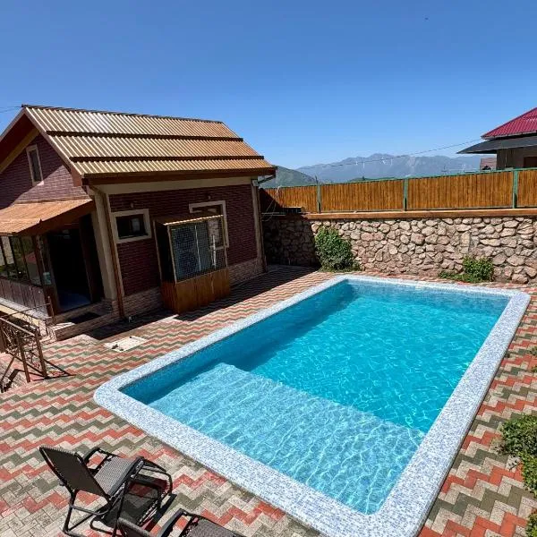 Mountain paradise Премиум дача в Чимгане, hotel v destinaci Chimgan