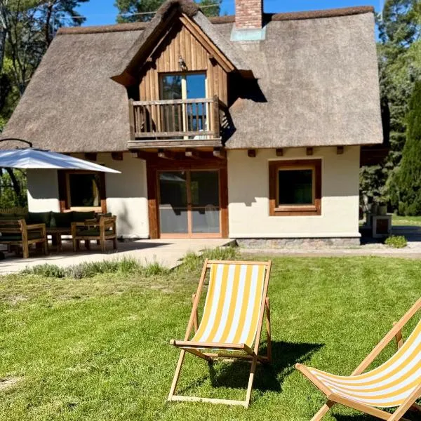Strużka Kaszuby - Leśniczówka w sercu Borów Tucholskich, hotel v destinaci Małe Swornigacie