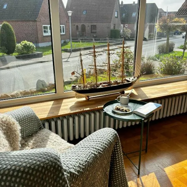 Ferienwohnung 2 mit eigenem Bootsanleger, hotel en Maasholm