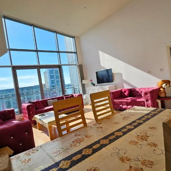 Penthouse Ocean View Luxury Penthouse, hotel v destinaci Edinburgh