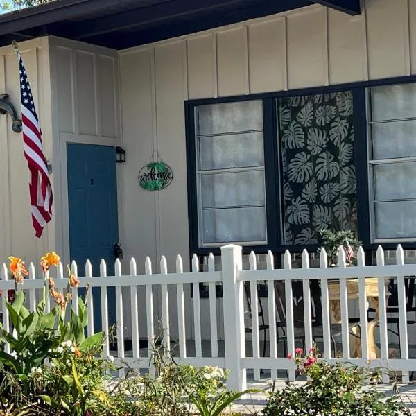 Beautiful Beach Oasis - 5 Blocks from the Beach, hotel in Jacksonville Beach