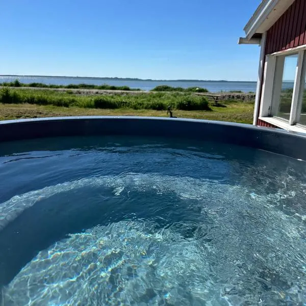 Beach Cottages, hotel in Höllviken