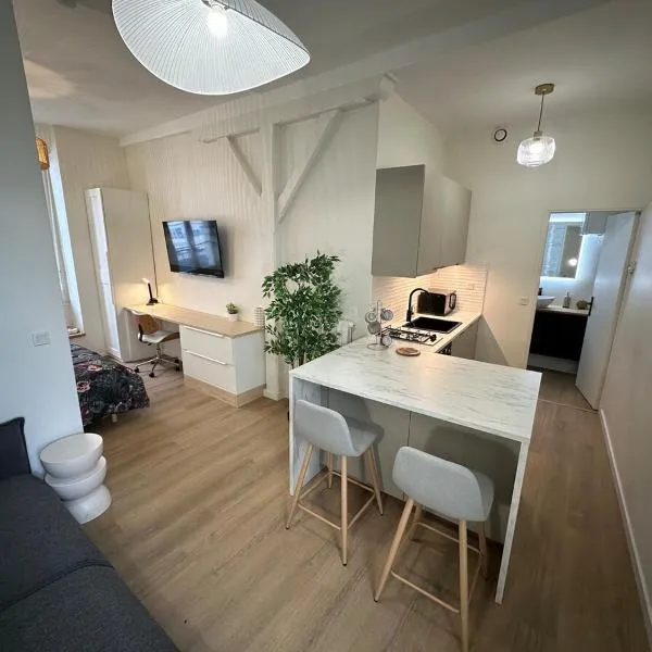 TiBZH, Vannes centre, Entrée privative, hotel in Vannes