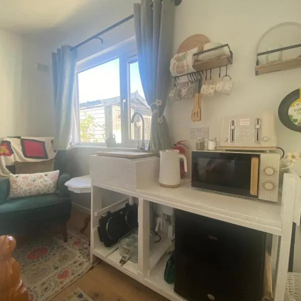 R and B Cosy Cabin, hotel en Clooney Park
