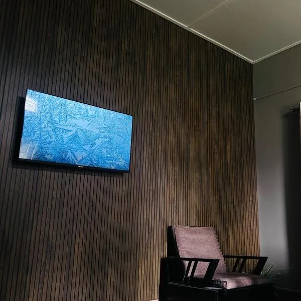 Calm Retreat Vintage 2BR Escape, hotel in Tezpur