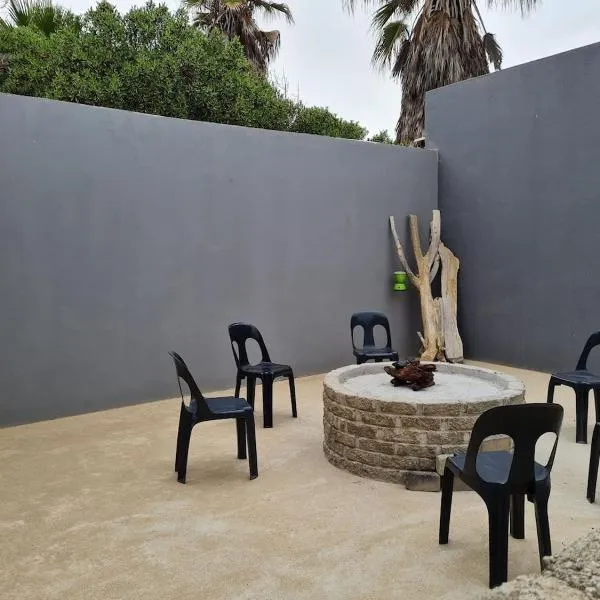 Salt Life self-catering, khách sạn ở Hentiesbaai
