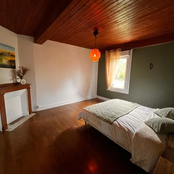 Chambre au domaine du moulin du pont, hotel em Aurignac