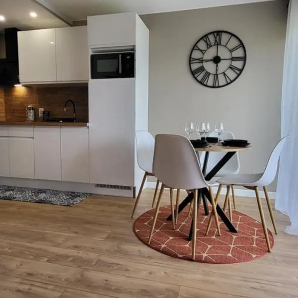 Appartement les hauts de balaruc L' escapade T2 rénové parking climatisation et piscine, hotel v destinácii Balaruc-les-Bains